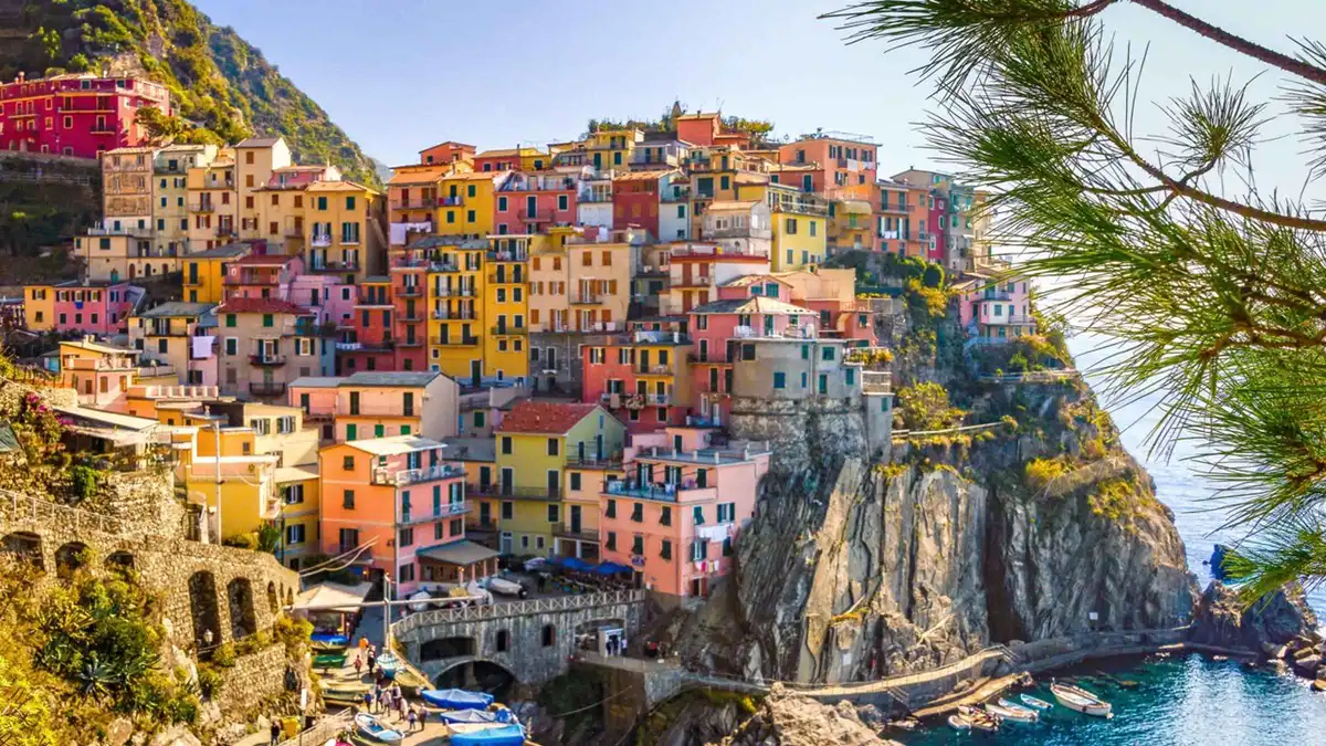 Shore excursion coach group visiting Pisa and a Cinque Terre village from a cruise stop in La Spezia